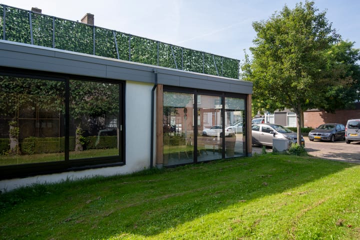 Foto 30 van Voorstraat 75