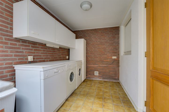 Bekijk foto 17 van Bremstraat 64