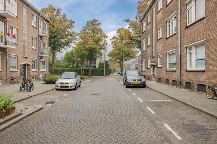 Bekijk foto 26 van Klaverstraat 63-B