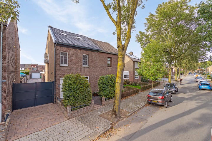 Bekijk foto 1 van Heidestraat 39