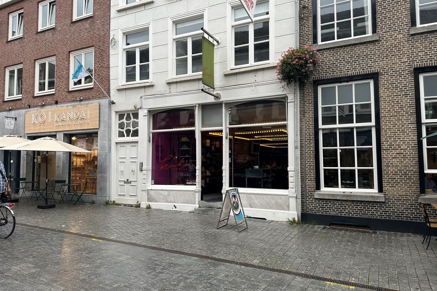 View photo 1 of Halstraat 27