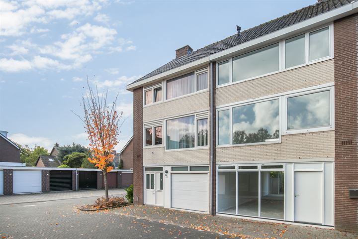 Bekijk foto 1 van Aristide Briandstraat 48