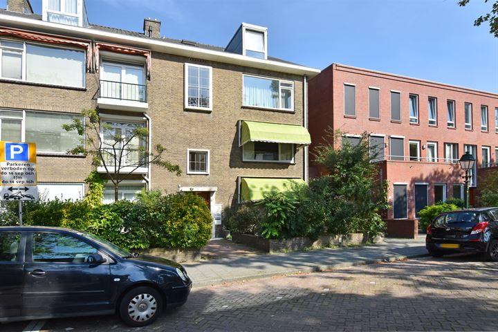 Bekijk foto 3 van Amalia van Solmsstraat 64