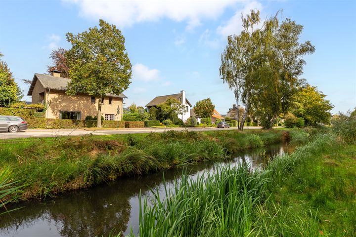 Bekijk foto 5 van Ambrosiusweg 29