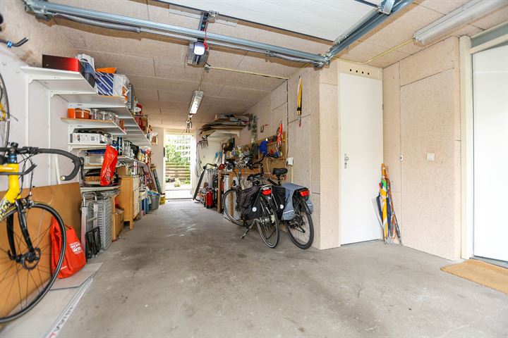 Bekijk foto 39 van Krakeendstraat 37