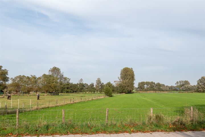 Bekijk foto 40 van Voorweg 69