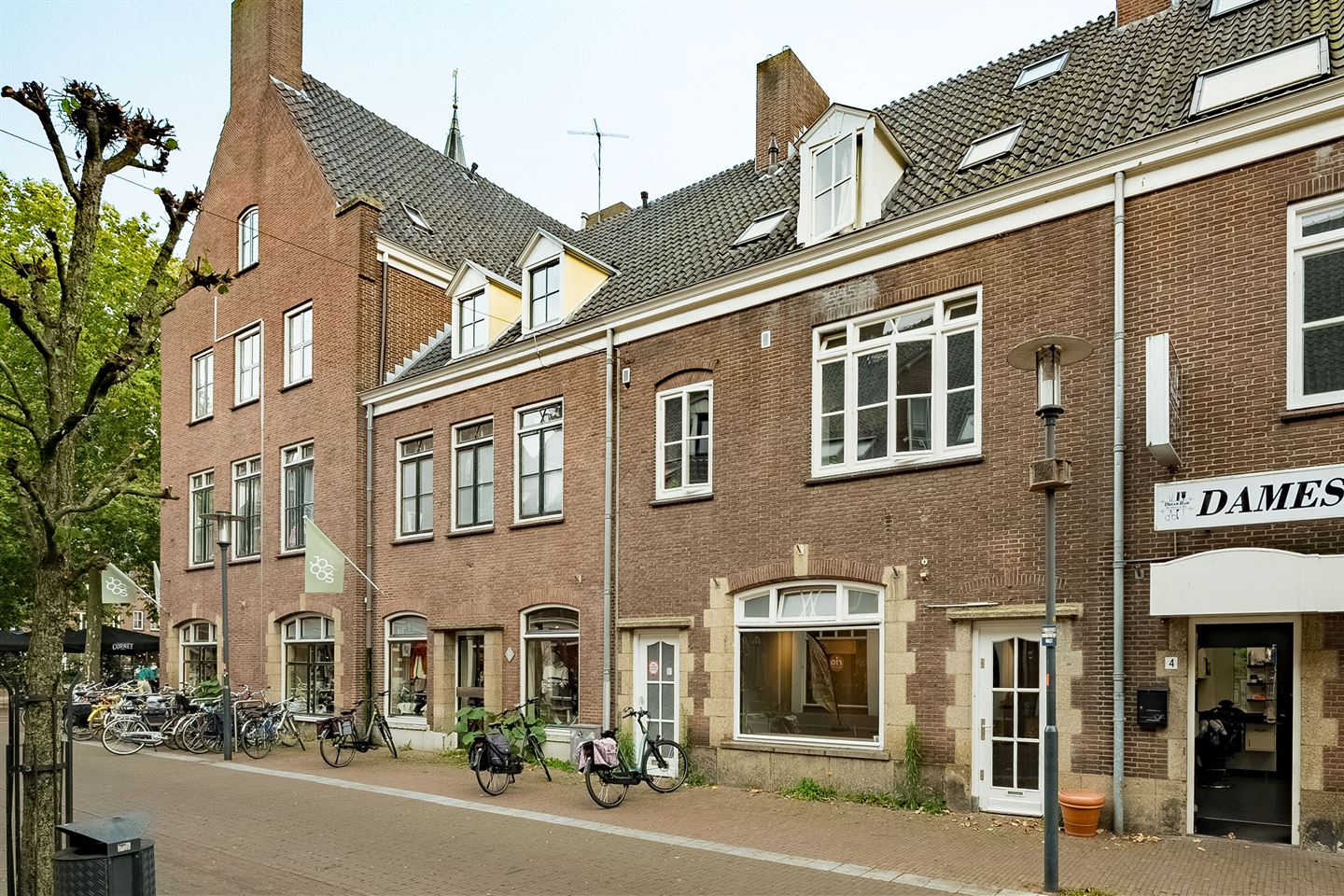 Bekijk foto 1 van Hoogstraat 6