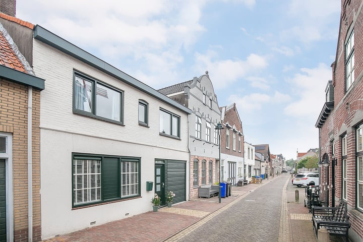 Bekijk foto 1 van Bastionstraat 5