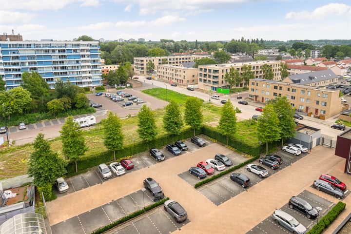 Bekijk foto 43 van Admiraalsplein 217