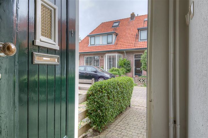 View photo 35 of Beetgumerstraat 41