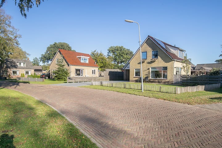 Bekijk foto 39 van Lindenlaan 42