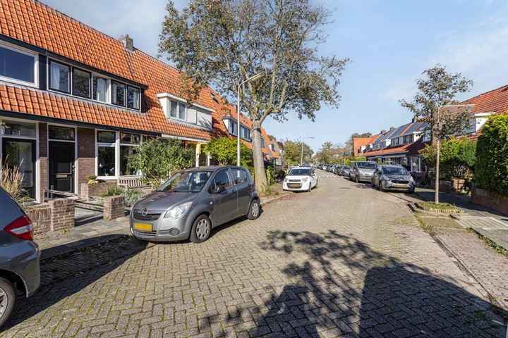 Bekijk foto 4 van Adriaen Brouwerstraat 12