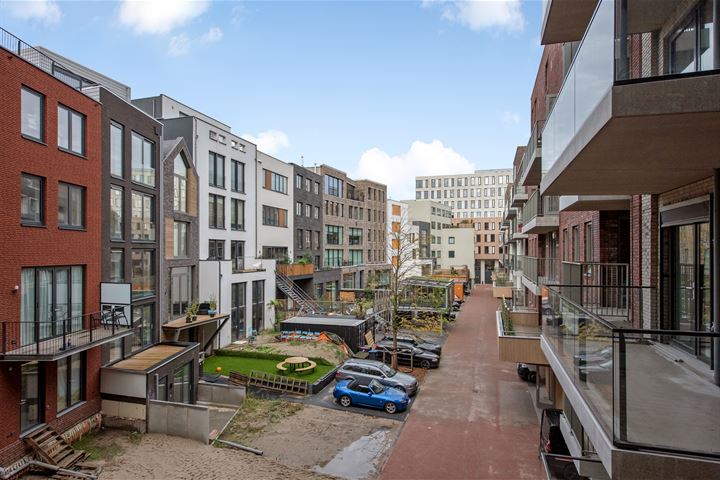 Bekijk foto 35 van Ireneboulevard 10