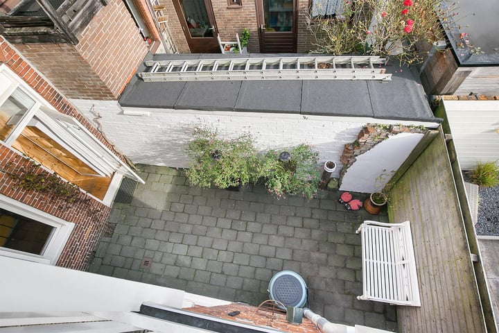 Bekijk foto 35 van Warmoesstraat 15