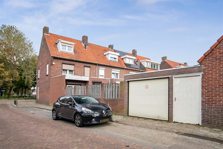 Bekijk foto 31 van Benoitstraat 2