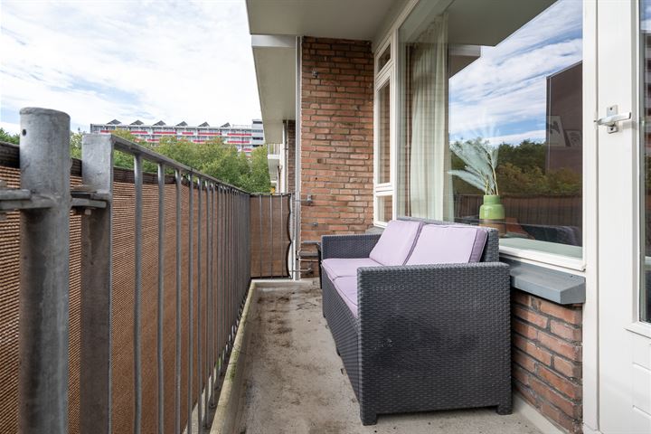 View photo 18 of Gombertstraat 27