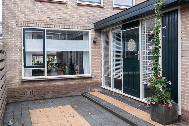 Bekijk foto 23 van Pinksterblomstraat 64