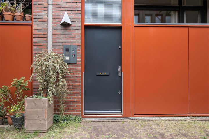 Bekijk foto 2 van Lampenistenstraat 52