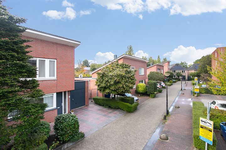 Bekijk foto 35 van Marga Klompéstraat 7