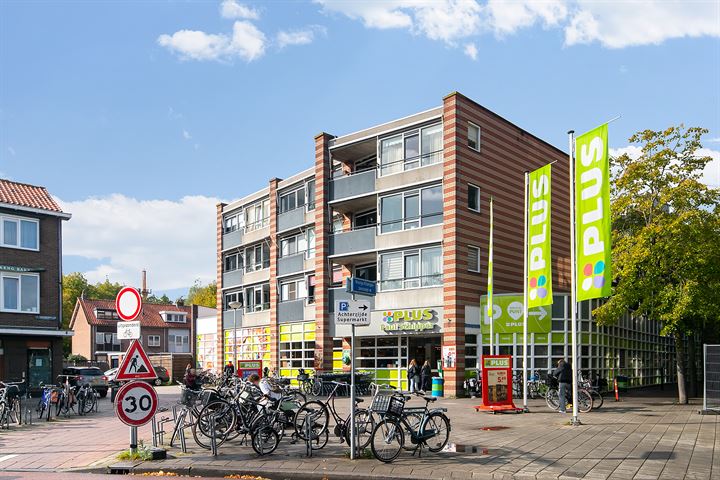 Bekijk foto 38 van Marga Klompéstraat 7