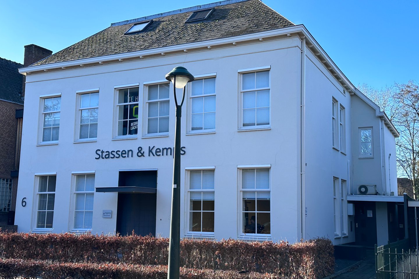 Bekijk foto 1 van Nachtegaallaan 8