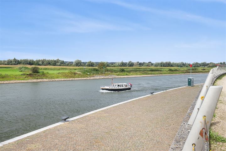 Bekijk foto 3 van Veerpoortdijk 33