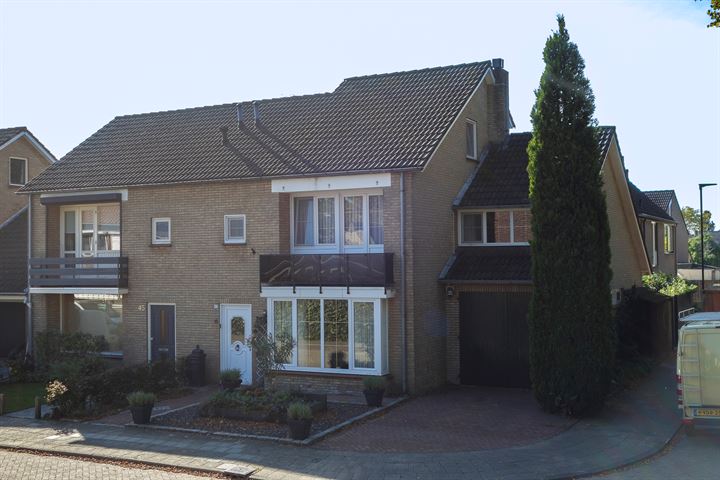 Bekijk foto 2 van Rechtestraat 47