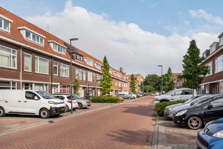 View photo 6 of Mahlerstraat 70