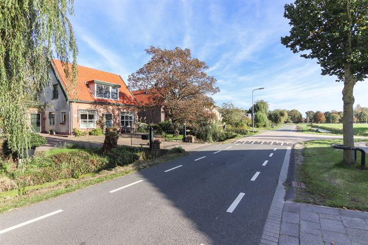 Bekijk foto 57 van Molenweg 51