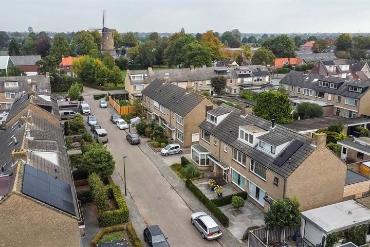 Bekijk foto 37 van van Heemskerckstraat 4