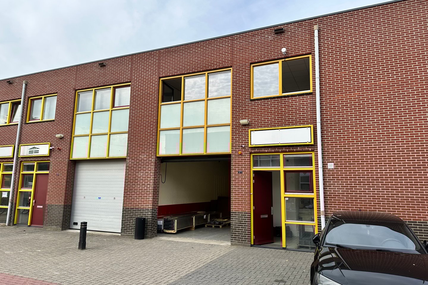Bekijk foto 3 van Schoudermantel 17 G