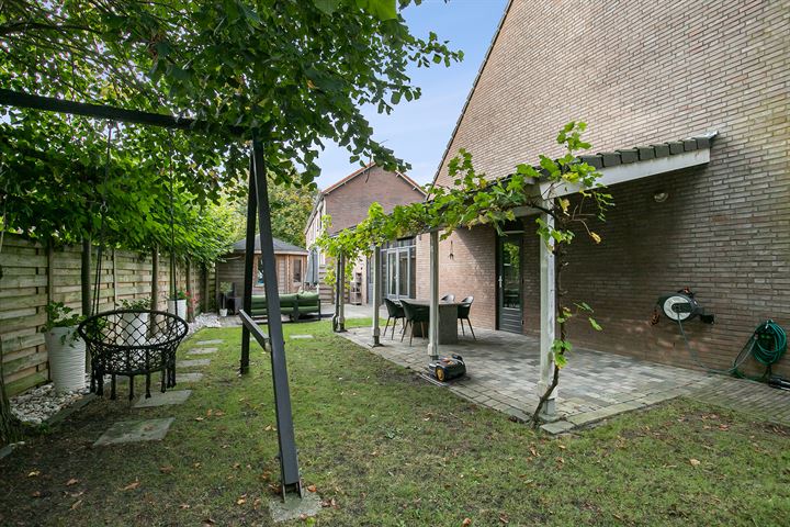 View photo 39 of Molenlaan 14