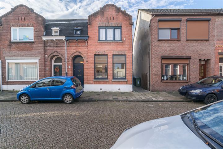 Bekijk foto 39 van Valkenburgstraat 8