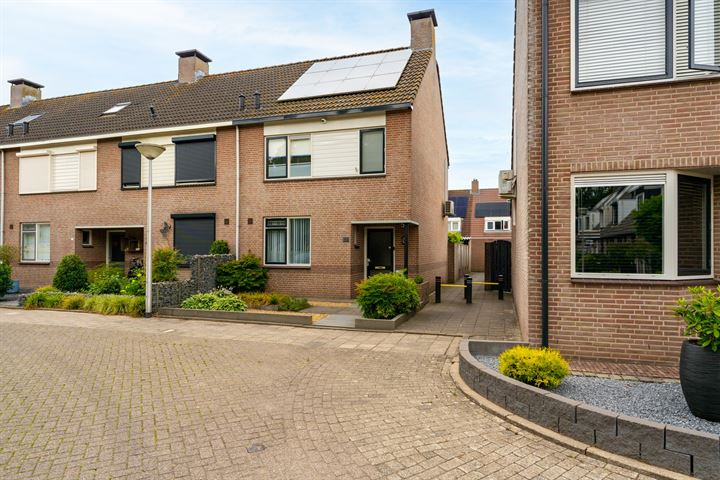 Bekijk foto 1 van Marga Klompéstraat 57