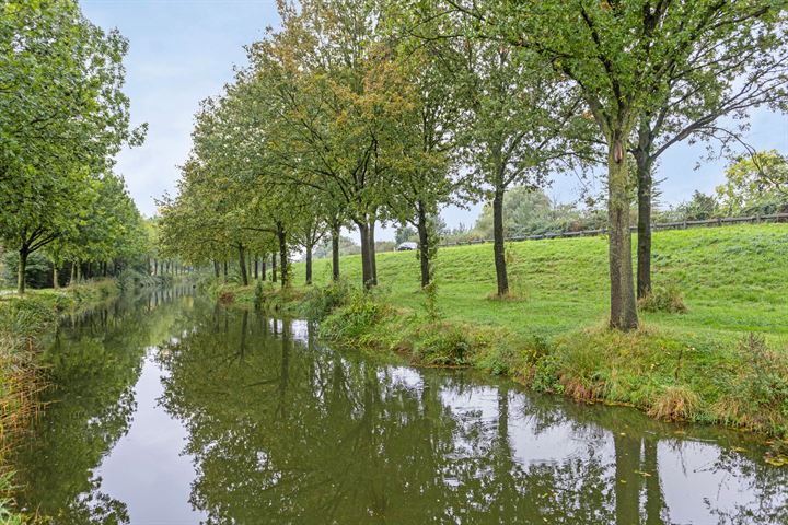 Bekijk foto 31 van Van Middachtenweg 19