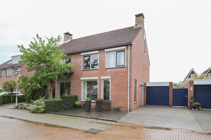 Bekijk foto 1 van Jonagoldstraat 6