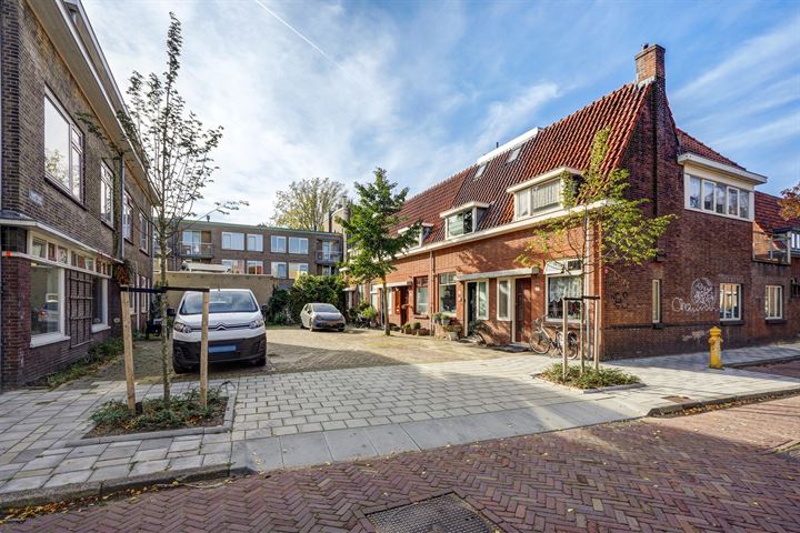 Bekijk foto 40 van Raamstraat 122