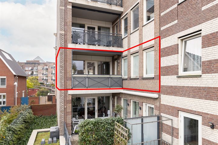 Bekijk foto 18 van Beatrixstraat 19