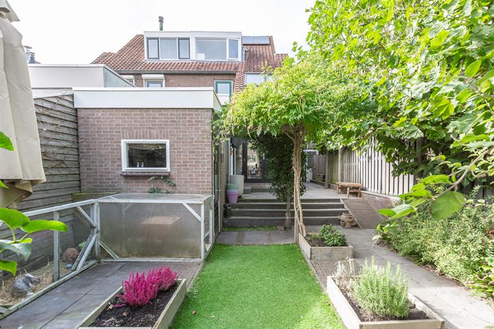 View photo 45 of Rozenstraat 28