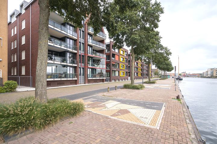 View photo 2 of Flitsstraat 90-202