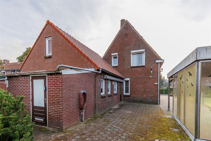 Bekijk foto 49 van Burg.Woltersstraat 27