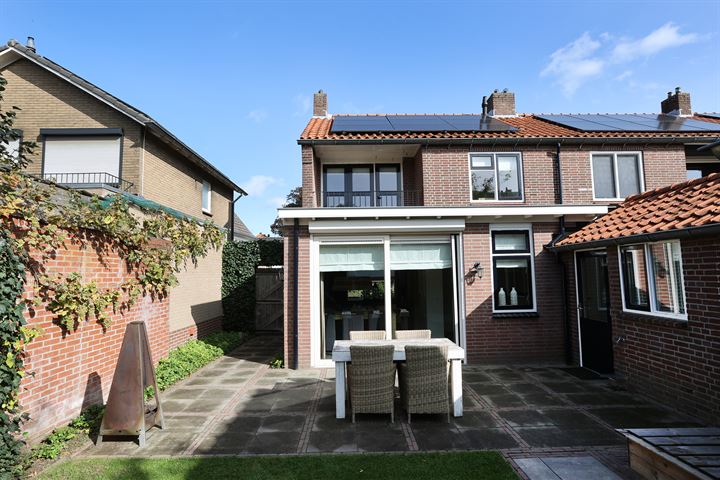 View photo 31 of Oosterkerkstraat 27