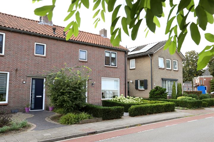 View photo 41 of Oosterkerkstraat 27