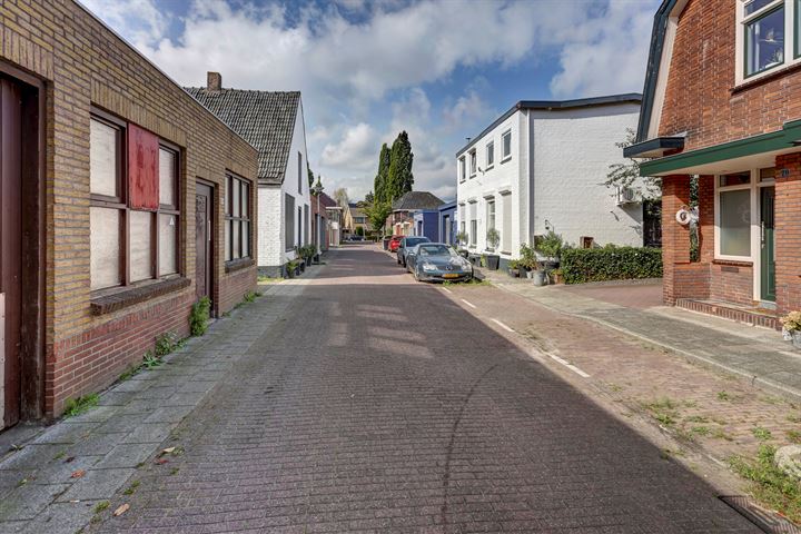 Bekijk foto 34 van Van Mislostraat 28