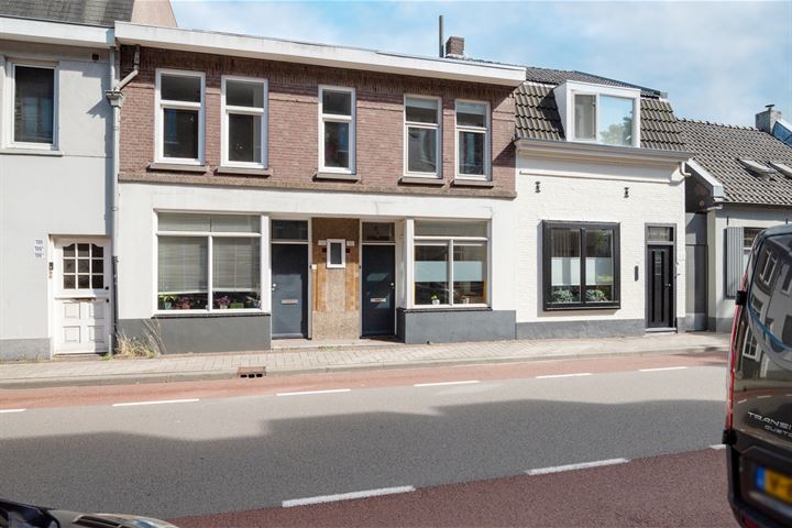 Bekijk foto 1 van Bisschop Zwijsenstraat 110