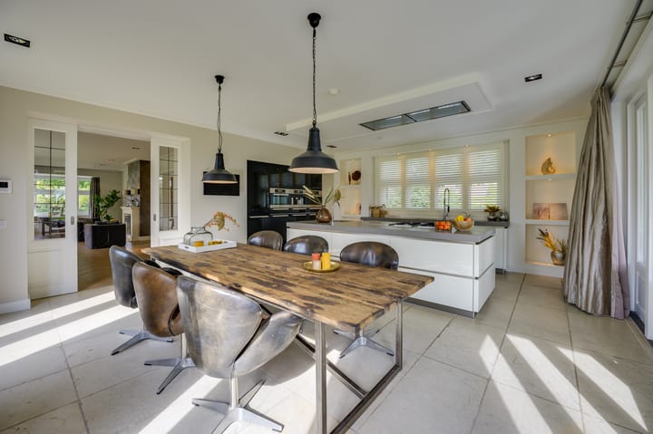 Foto 24 van Bredaseweg 24