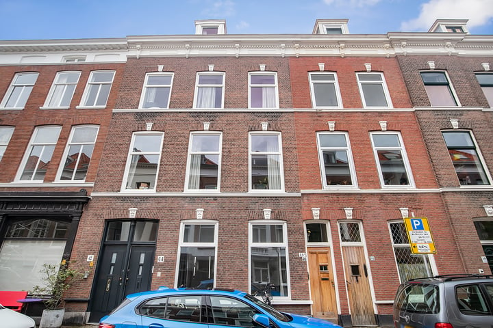 Bekijk foto 1 van Van Galenstraat 44