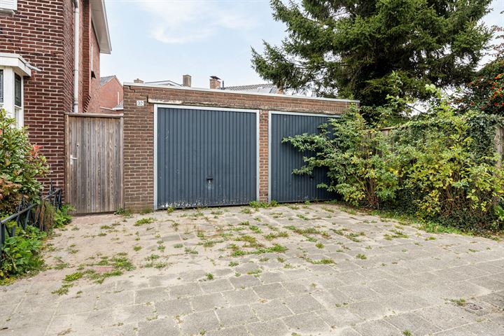 Bekijk foto 4 van Madioenstraat 31