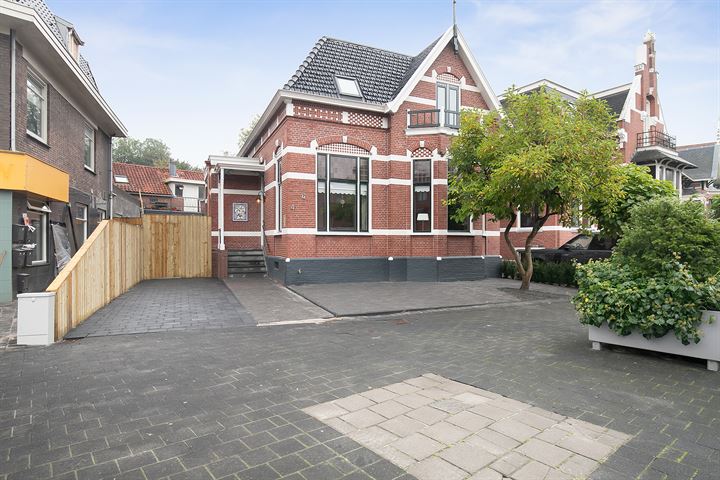 Bekijk foto 9 van Emmastraat 4