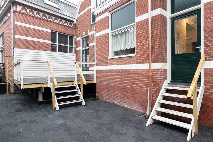 Bekijk foto 46 van Emmastraat 4